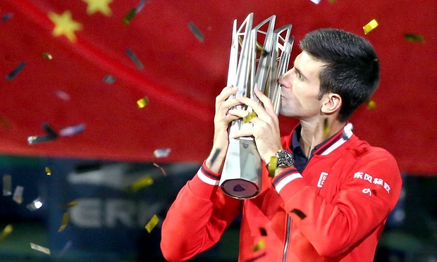 Djokovic vuelve a la competición para ganar en Shanghai