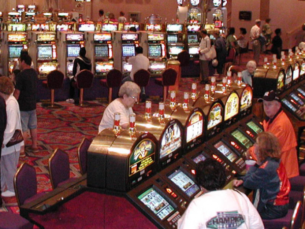 Buscador y filtro de tragaperras en los casinos online